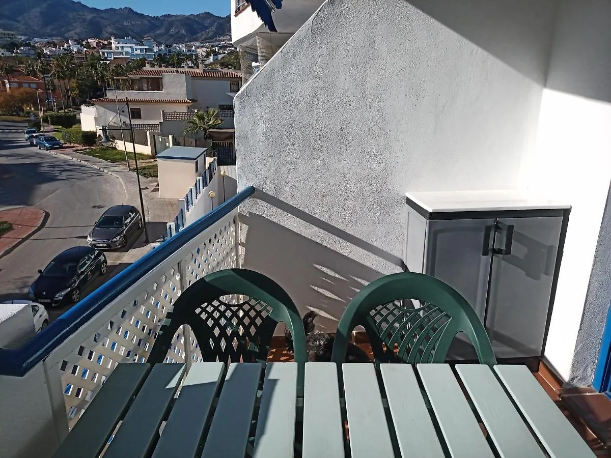 Apartment Paradise of Benalmadena: Mountain Views Near Beach